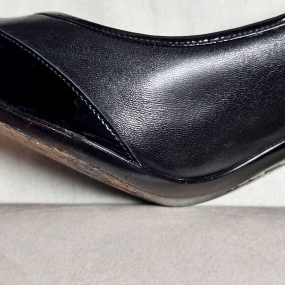 Salvatore Ferragamo Classic Black Calves Leather & Patent Leather Slip On Heels - Picture 4 of 13
